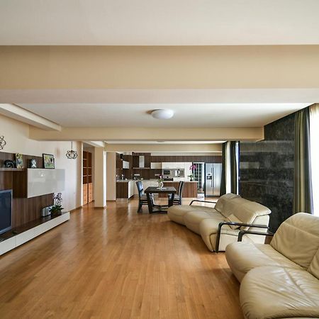 Central Flat With Monster Living Room 바르나 외부 사진