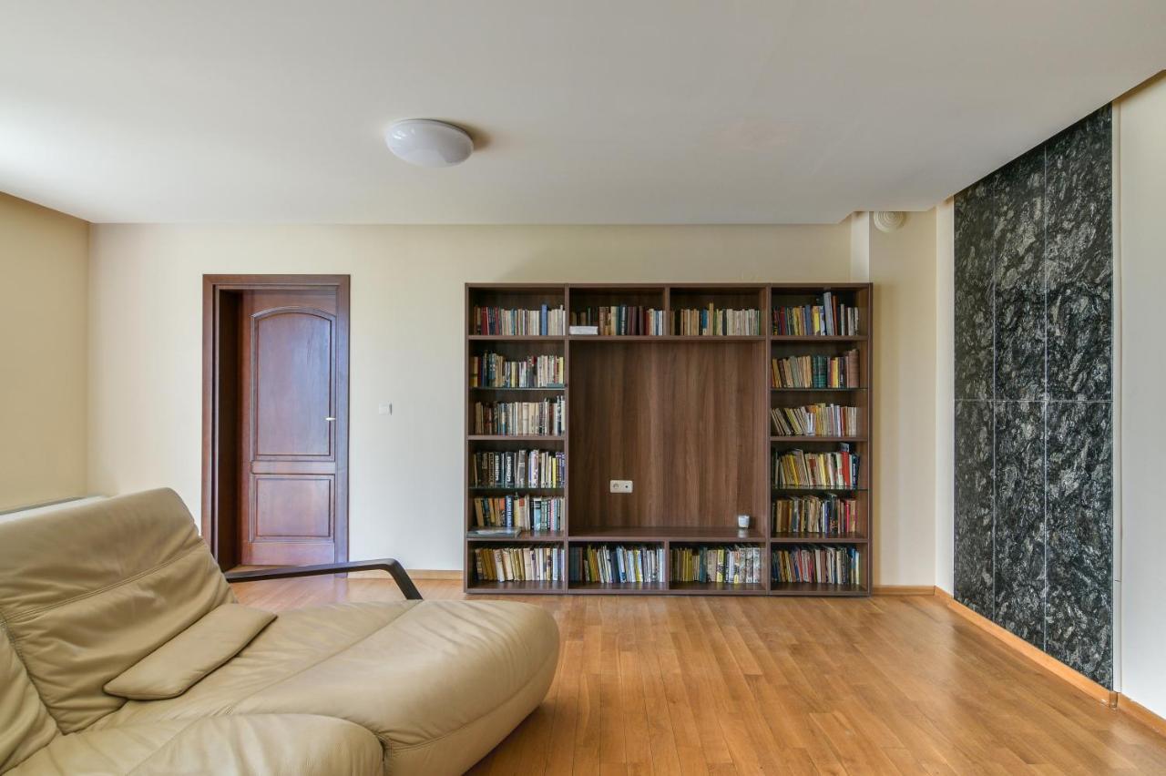 Central Flat With Monster Living Room 바르나 외부 사진